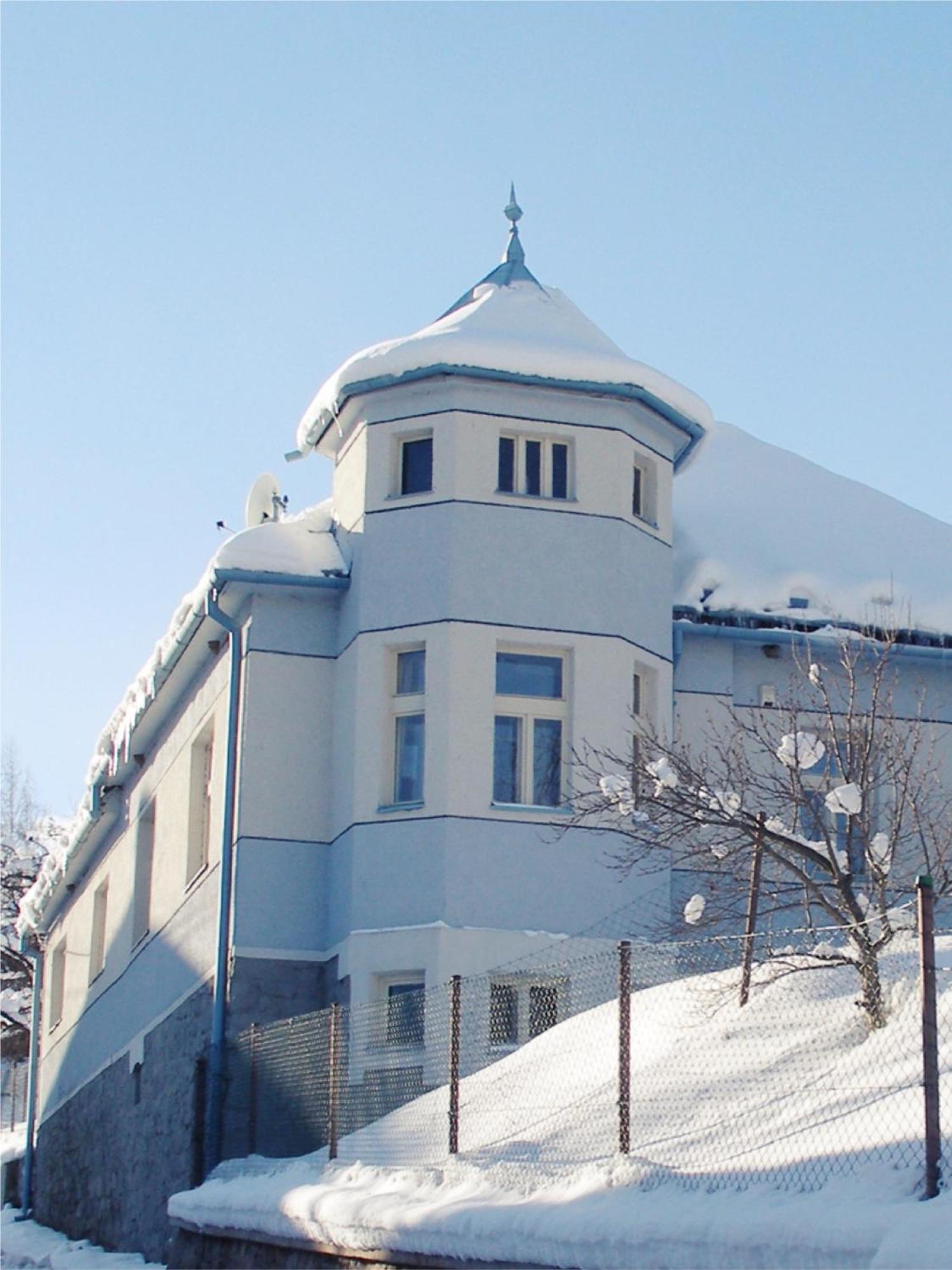 Romantický apartmán s krbom v starej vile Horná Lehota Exterior foto